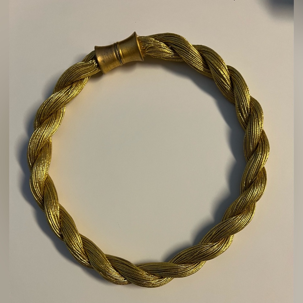 Valerie Peyton Horn signed Elegant Gold Braided Metallic ‘thread’ necklace